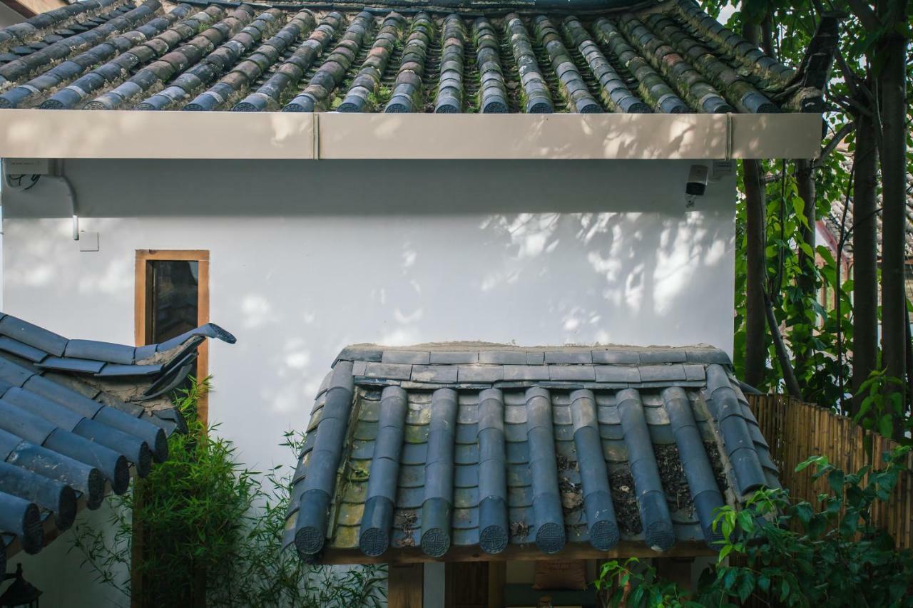 Eden Court Hotel Lijiang  Buitenkant foto